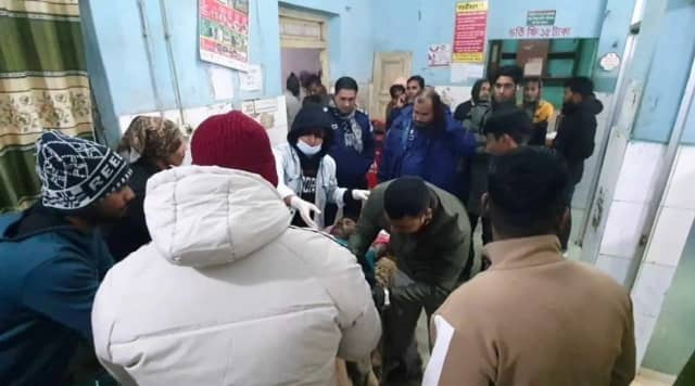 भीड़ ने पीटने का बाद लगाई थी आग, इलाज के दौरान हिंदू व्यवसायी खोकोन दास की मौत