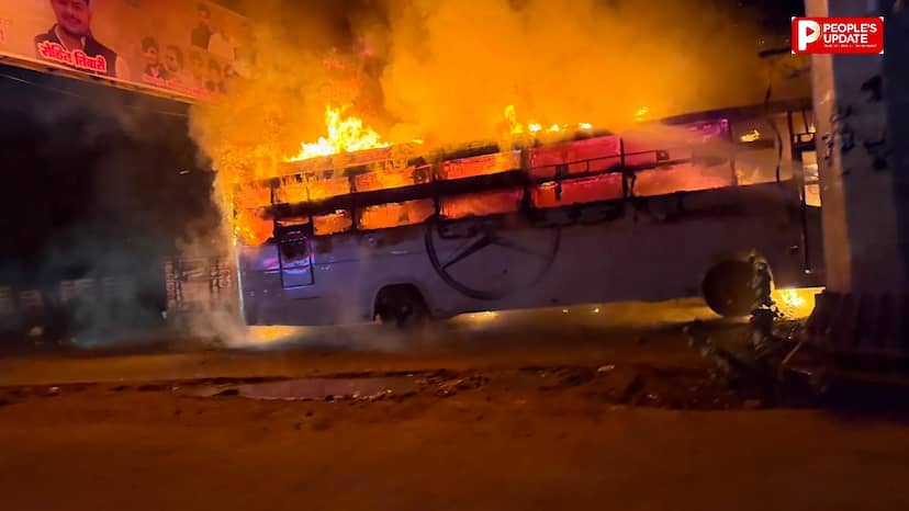 ग्वालियर से भोपाल जा रही बस में लगी आग, 22 यात्री थे सवार, सभी सुरक्षित, देखें फोटो, Video