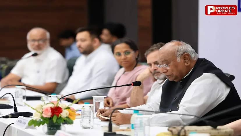चुनाव आयोग के खिलाफ INDIA गठबंधन ने बनाया प्लान; 2 से 8 अक्टूबर तक ‘सेव डेमोक्रेसी मार्च’, 6 को दिल्ली में प्रदर्शन