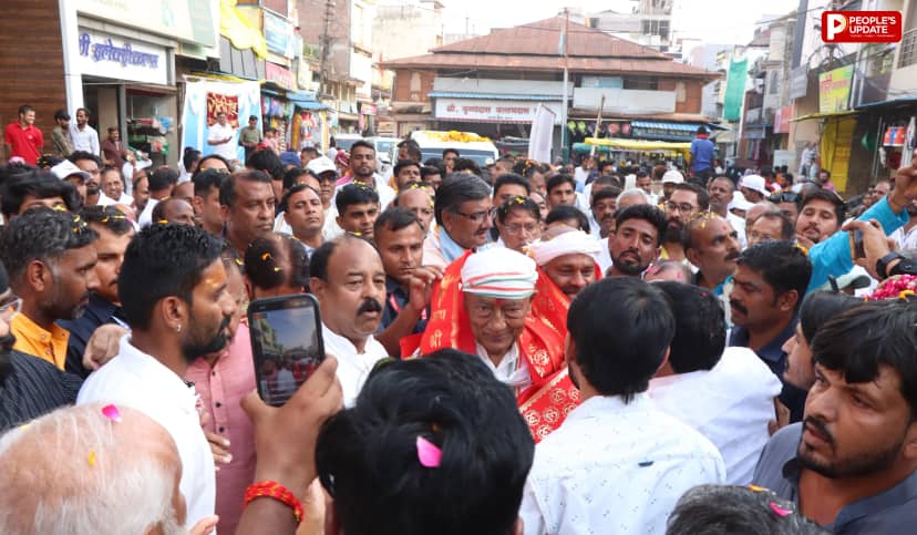 सत्य सनातन स्वाभिमान यात्रा: दिग्विजय सिंह को किसानों ने बताई खाद-बिजली की समस्या, आलू के कम दाम से लागत निकालना भी मुश्किल   