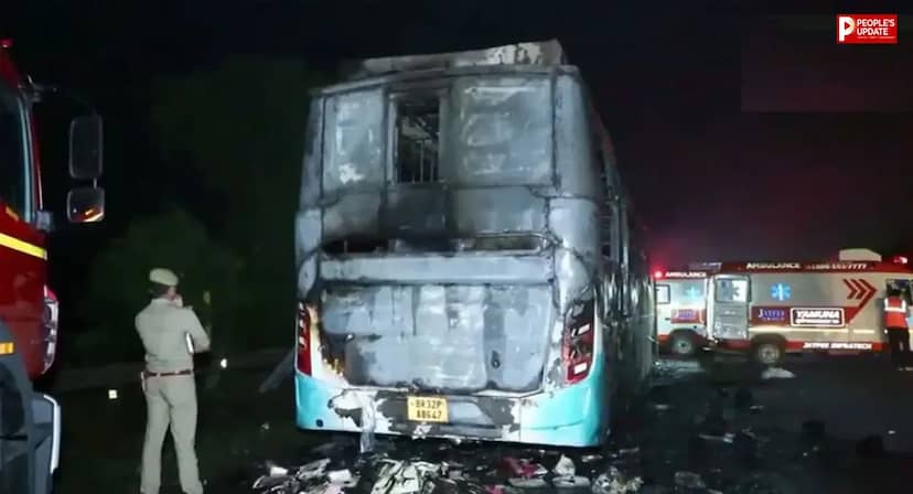 यमुना एक्सप्रेसवे पर स्लीपर बस में भीषण आग! 9 यात्रियों की मौत, कई घायल 