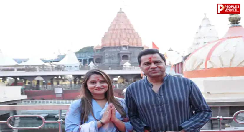 महाकाल के दरबार में पहुंचे आकाश चोपड़ा, पत्नी संग भस्म आरती में हुए शामिल, बोले- यहां अलग ही एहसास है