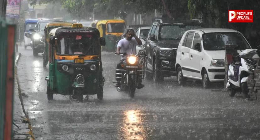 चक्रवात अर्नब का असर! दिल्ली-NCR में सुबह-सुबह बारिश, ठंडी हवाओं से बदला मौसम 