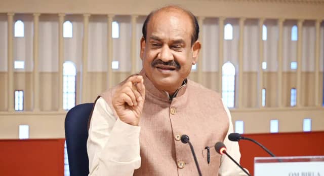 लोकसभा स्पीकर को भेजेगी सरकार