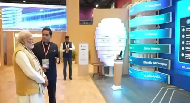 PM मोदी ने देखें जियो के AI होम से लेकर कई मॉडल, आकाश अंबानी रहे मौजूद
