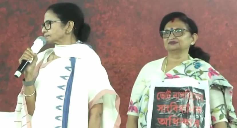 SIR के कारण है नाराजगी, आरोप- बंगाल को बांटना चाहती है केंद्र