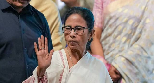 'लोकतंत्र ऐसा नहीं होना चाहिए…' बंगाल में वोटिंग के बीच ममता का बड़ा दावा