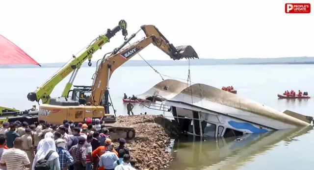 NGT के निर्देशों का पालन नहीं होने का दावा, 13 लोगों की मौत हुई थी
