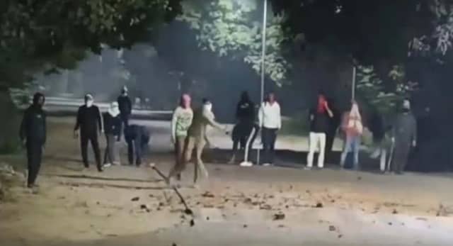 छात्रों-गार्ड में भीषण भिड़ंत, पुलिस-पैरा मिलिट्री तैनात, मामूली विवाद से शुरू हुआ झगड़ा