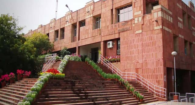 JNU कैंपस में मचा बवाल, LEFT और ABVP में खूनी झड़प
