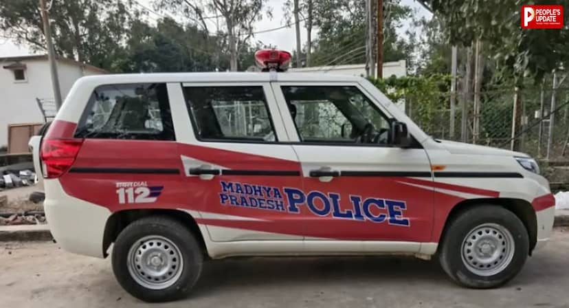 आरक्षक से छीना मोबाइल, पुलिसकर्मियों से मारपीट के बाद आरोपी फरार