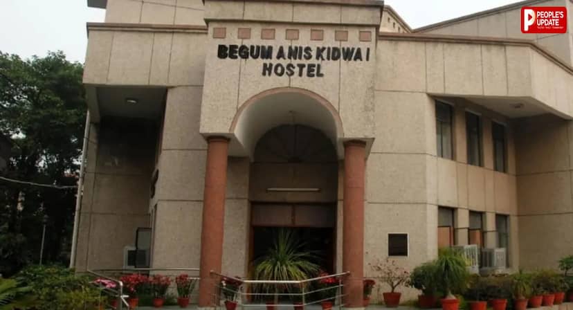 जामिया गर्ल्स हॉस्टल के खाने में निकले कीड़े और इल्लियां? आधी रात सड़क पर उतर गईं छात्राएं, प्रशासन के खिलाफ मोर्चा