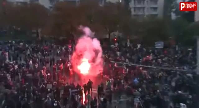 France Protest: फ्रांस में महंगाई के खिलाफ हिंसक प्रदर्शन, पेरिस में आगजनी और लूटपाट; 70 हजार से ज्यादा सुरक्षाकर्मी तैनात