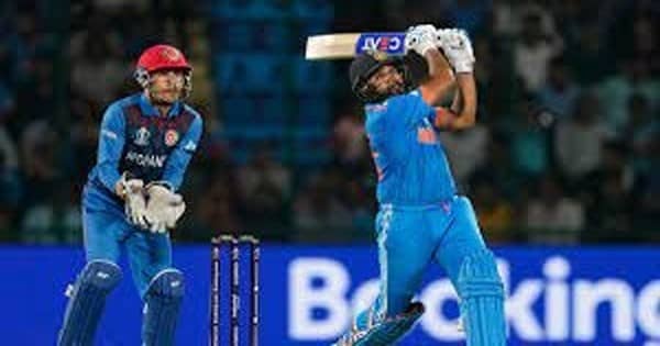इंदौर में होने वाले क्रिकेट मैच के 750 रुपए वाले टिकट फेसबुक पर 2,000 में बिक रहे