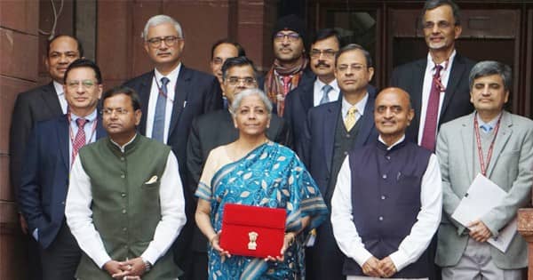 Budget 2024 के "24" अहम बिंदु, ऐसा है मोदी सरकार का "चुनावी" अंतरिम बजट...