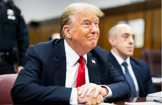 USA NEWS: डोनाल्ड ट्रंप की बड़ी जीत, गोपनीय दस्तावेज अपने पास रखने का केस खारिज