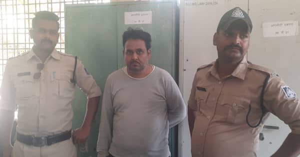 अधिकारी आंख मूंदकर करते रहे साइन, मिलाप फर्जी बिल लगाकर परिजनों के खाते में डलवाता रहा योजनाओं का पैसा
