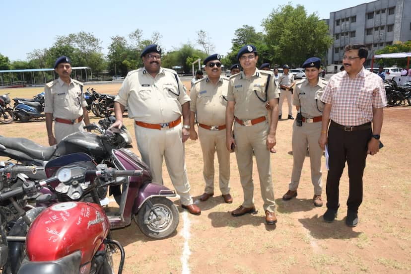 पुलिस ने वाहन चोरों के गिरोह का फर्दाफश किया, 125 दो पहिये वाहन जप्त किये गये