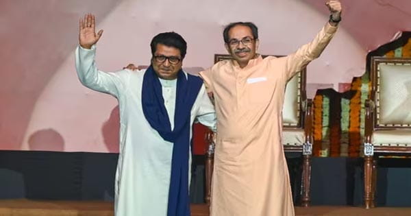 20 साल बाद ठाकरे परिवार का मिलन, उद्धव-राज एक ही मंच पर, बोले- मराठी एकता से मिटीं दूरियां; सीएम फडणवीस को भी दिया श्रेय