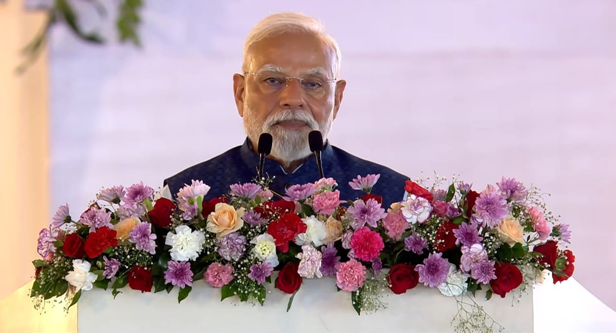 PM मोदी ने दिल्ली-NCR को दी बड़ी सौगात : UER-II और द्वारका एक्सप्रेस-वे के नए सेक्शन का किया उद्घाटन, लोकल फॉर वोकल पर दिया जोर