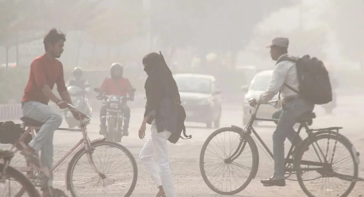 उड़ानें प्रभावित, IMD ने जारी किया ऑरेंज अलर्ट 