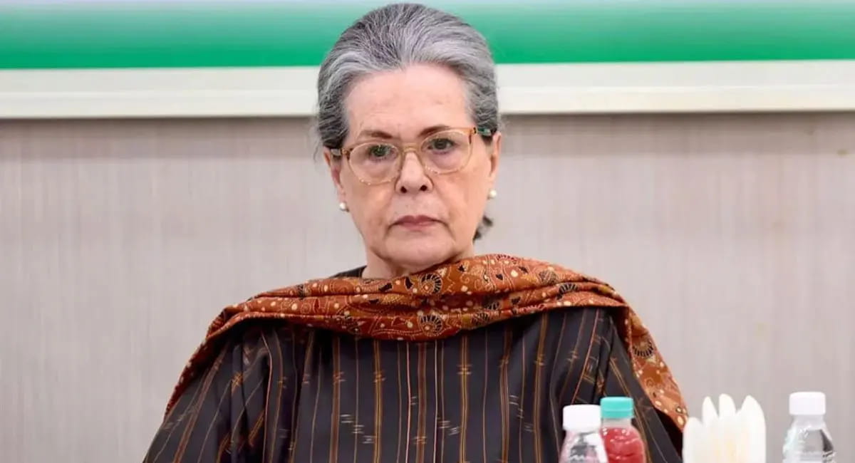 सोनिया ने उठाए सवाल- चुनाव के बीच विशेष सत्र की क्या जरूरत, आखिर इतनी हड़बड़ी क्यों