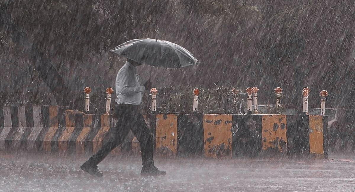 MP Weather Update : 48 घंटे बाद फिर बदलेगा मौसम, लौटेगा तेज बारिश का दौर; आज कई जिलों में हैवी रेन का अलर्ट
