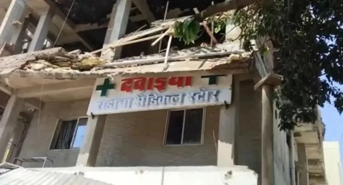 AIIMS के सामने निर्माणाधीन बिल्डिंग का छज्जा गिरा, 8 लोग घायल; दवाई लेने पहुंचे लोग चपेट में आए