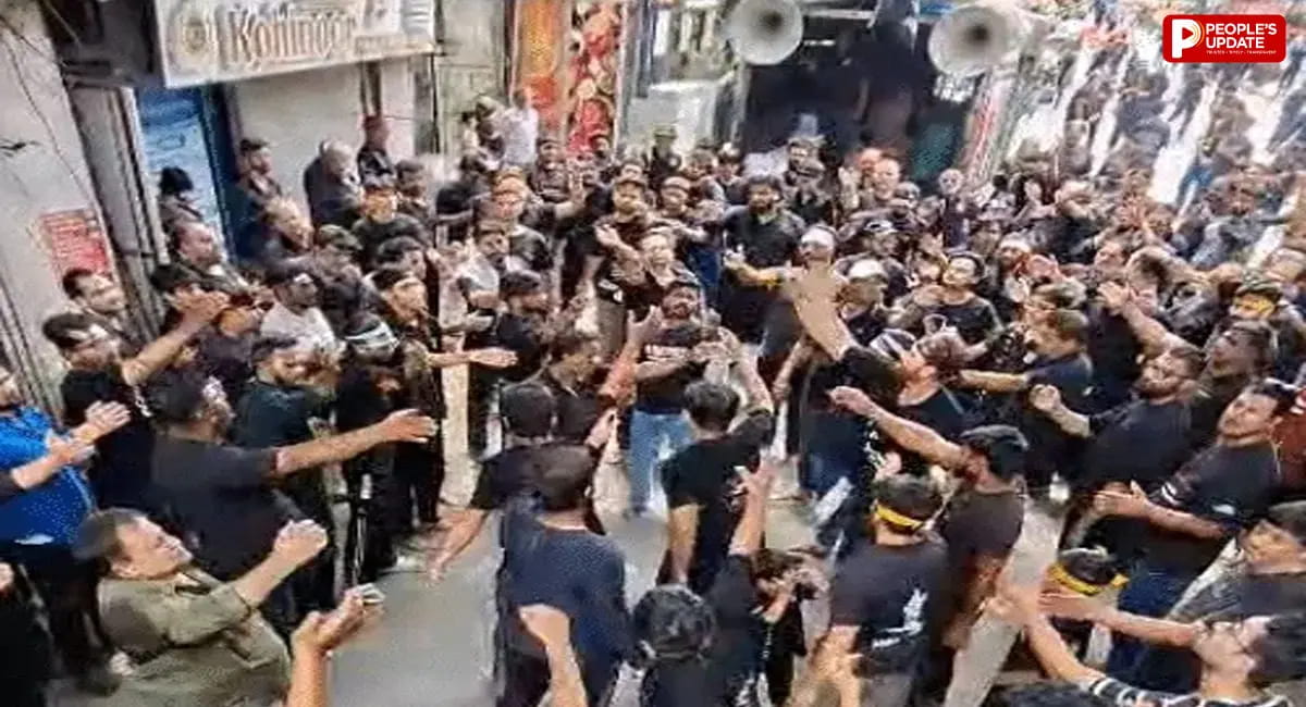 करबला की शहादत को किया याद, पोस्टरों में पहलगाम और मणिपुर का भी जिक्र