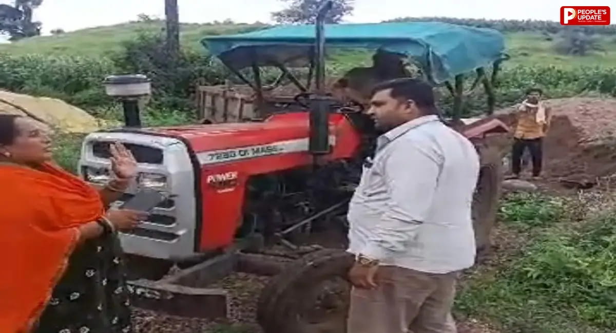 छिंदवाड़ा में जब्त रेत उठाने को लेकर विवाद, पूर्व सरपंच पर ट्रैक्टर चढ़ाने की कोशिश का वीडियो वायरल