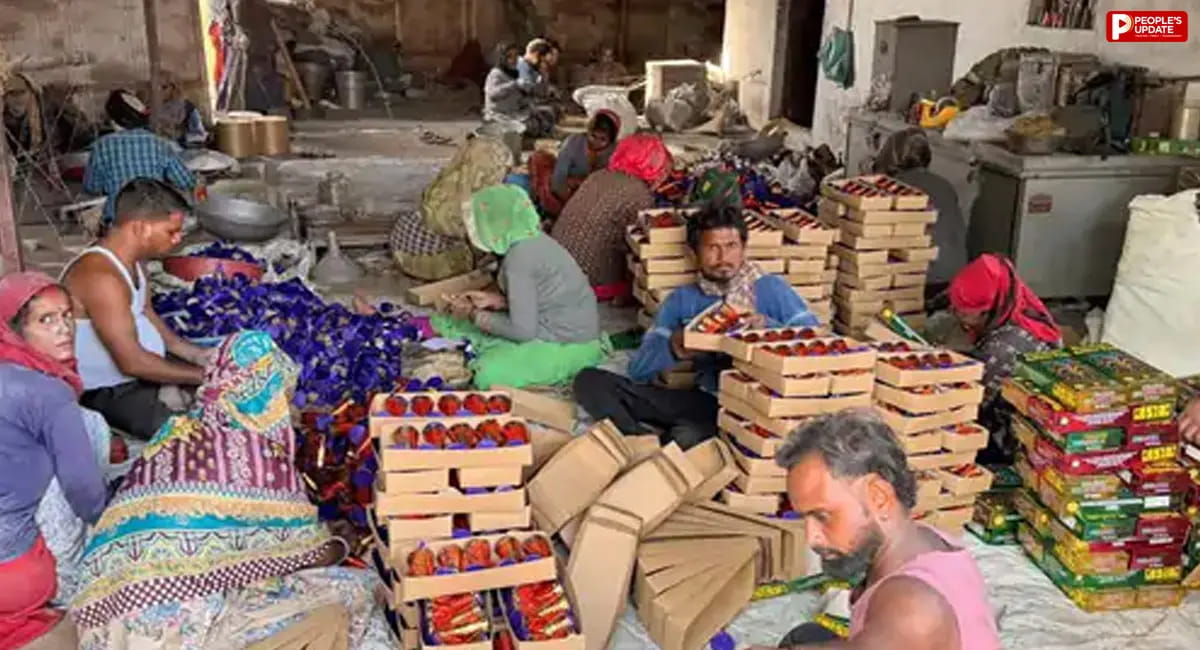 दिवाली से पहले भोपाल में पटाखा फैक्ट्री सील, तय सीमा से ज्यादा विस्फोटक सामग्री मिली