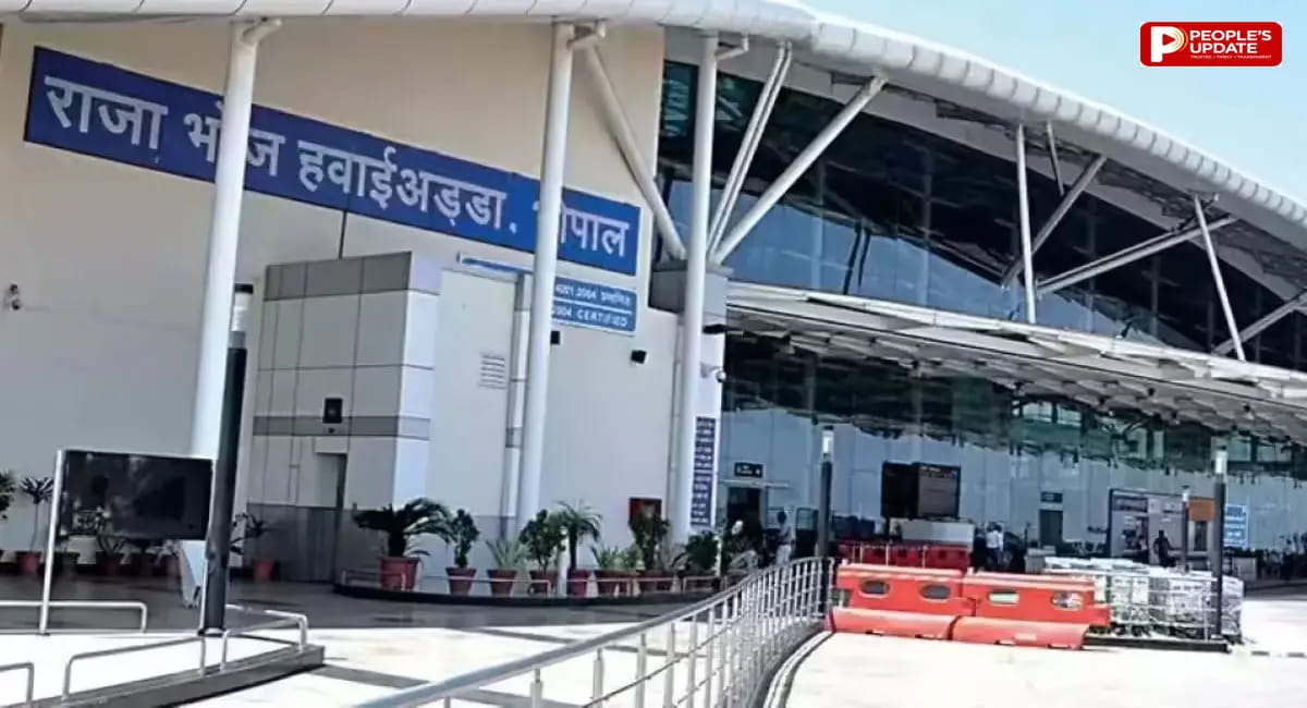 भोपाल से नोएडा के लिए सीधी उड़ान शुरू, यात्रियों का वाटर कैनन सलामी से हुआ स्वागत