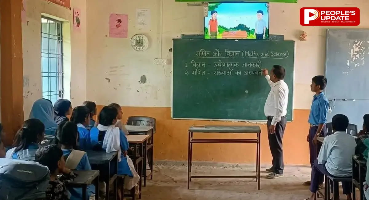 सीहोर में शिक्षक ने किया सराहनीय कार्य, 8 हजार रुपए जुटाए; 800 फीट दूर डीपी से स्कूल तक पहुंचाई बिजली