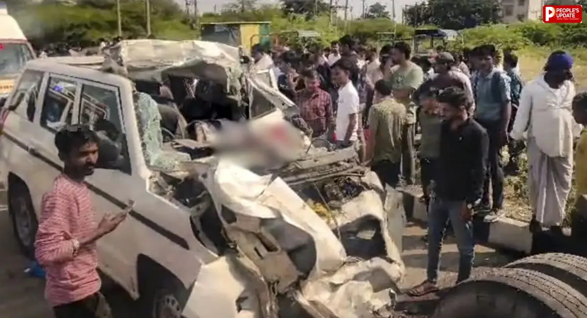 गुजरात: भावनगर में खड़े ट्रेलर में घुसी तेज रफ्तार कार, 7 लोगों की दर्दनाक मौत 