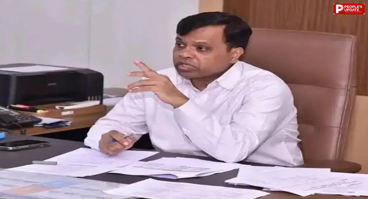 रीवा में स्वामित्व योजना में लापरवाही पर 15 पटवारी निलंबित, कलेक्टर ने दिए कार्रवाई के निर्देश