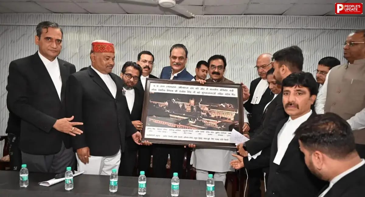 विधि भवन और निर्माण कार्यों के लिए 10 लाख रुपए की घोषणा, अधिवक्ताओं की मांगों पर मंत्री राकेश सिंह का ऐलान
