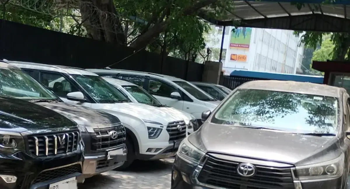 सरकारी कर्मचारी निकला मास्टरमाइंड; VAHAN पोर्टल से कराते थे फर्जी रजिस्ट्रेशन