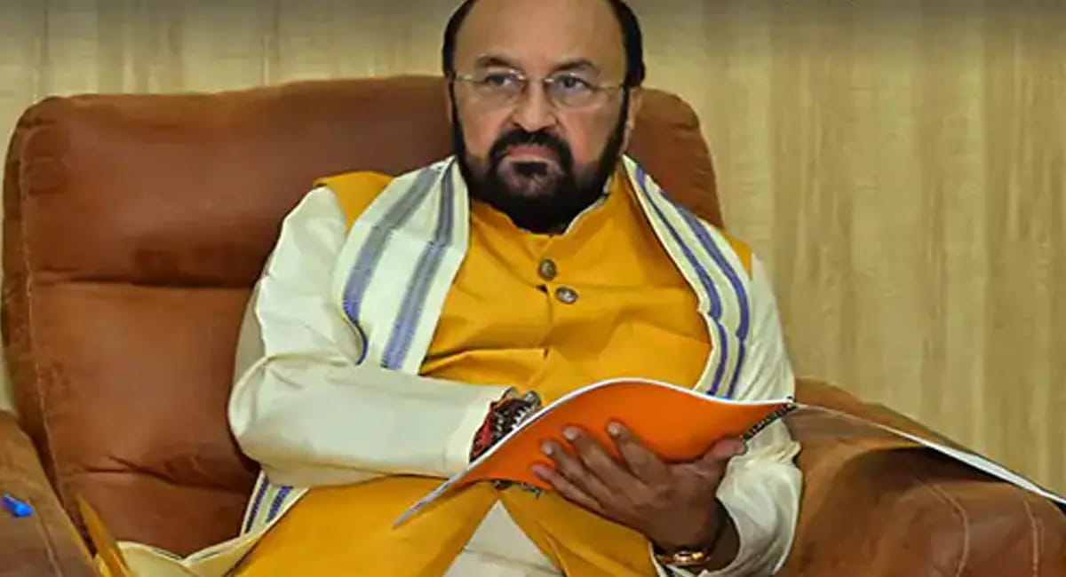 ऐसी कविताएं बच्चों को झूठ सिखाती हैं; हिंदी कविताओं में संस्कार
