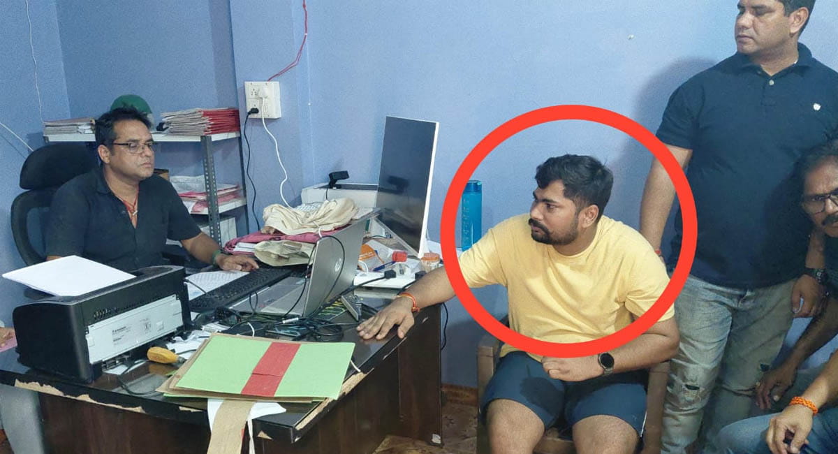 दमोह में लोकायुक्त की बड़ी कार्रवाई: सब इंजीनियर को 20 हजार की रिश्वत लेते रंगे हाथों दबोचा, इस काम के एवज में सरपंच से मांगी थी घूस