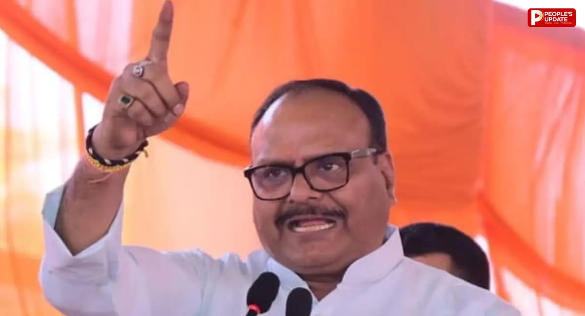 डिप्टी सीएम ब्रजेश पाठक के चार्टर्ड प्लेन में आई खराबी, टेकऑफ से पहले इंजन से निकला धुआं