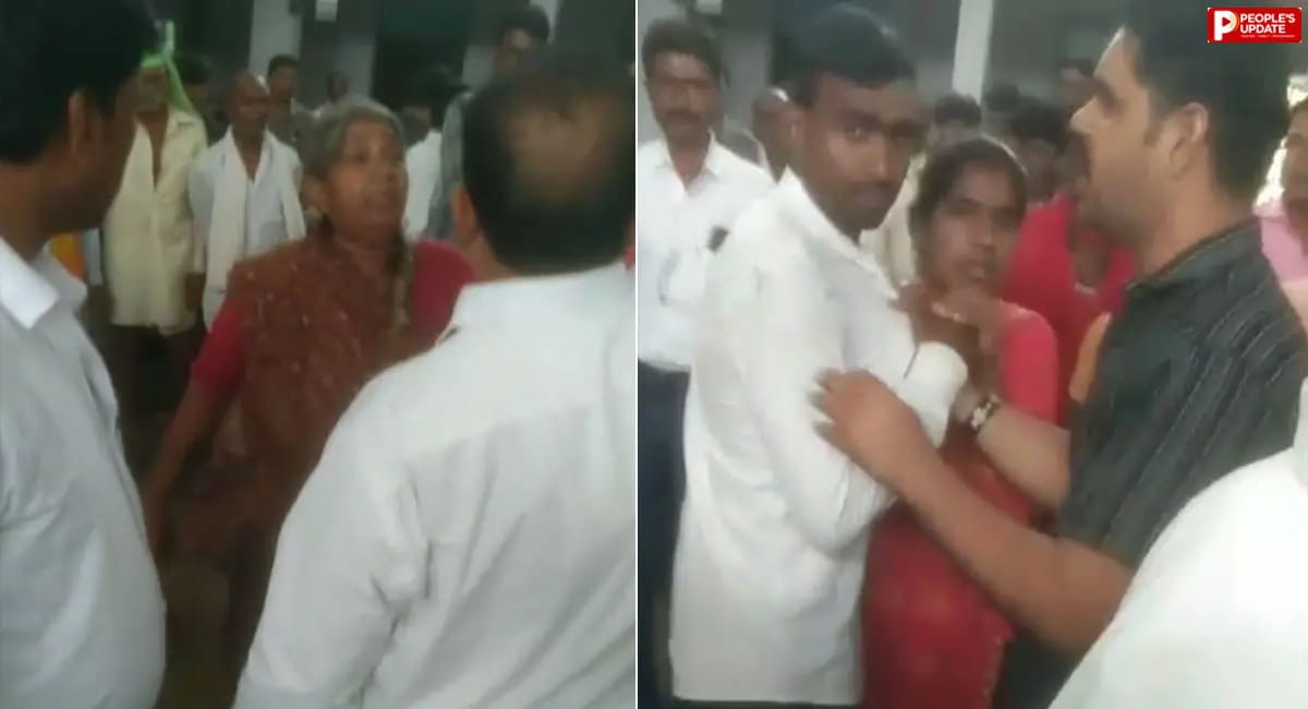 चप्पलें चलीं पारिवारिक विवाद में कोर्ट परिसर बना अखाड़ा, पुलिस ने दोनों पक्षों पर कार्रवाई की