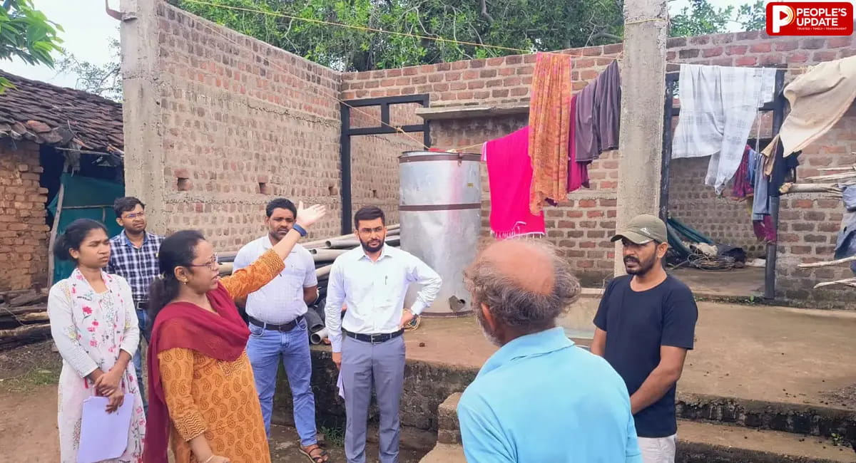 जिला पंचायत CEO का औचक निरीक्षण, स्कूल में शिक्षक गायब मिले; नोटिस जारी करने के निर्देश