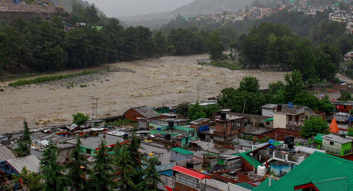 हिमाचल में फिर भारी बारिश का अलर्ट, मंडी में नालों में बाढ़ से दहशत; मौसम विभाग ने जारी किया अलर्ट