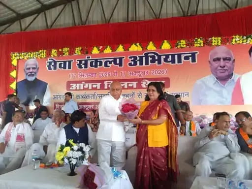 मऊगंज प्रवास पर पहुंच हेमंत खंडेलवाल, बोले- आंगनबाड़ी कार्यकर्ताओं की भूमिका समाज के लिए रीढ़ की हड्डी