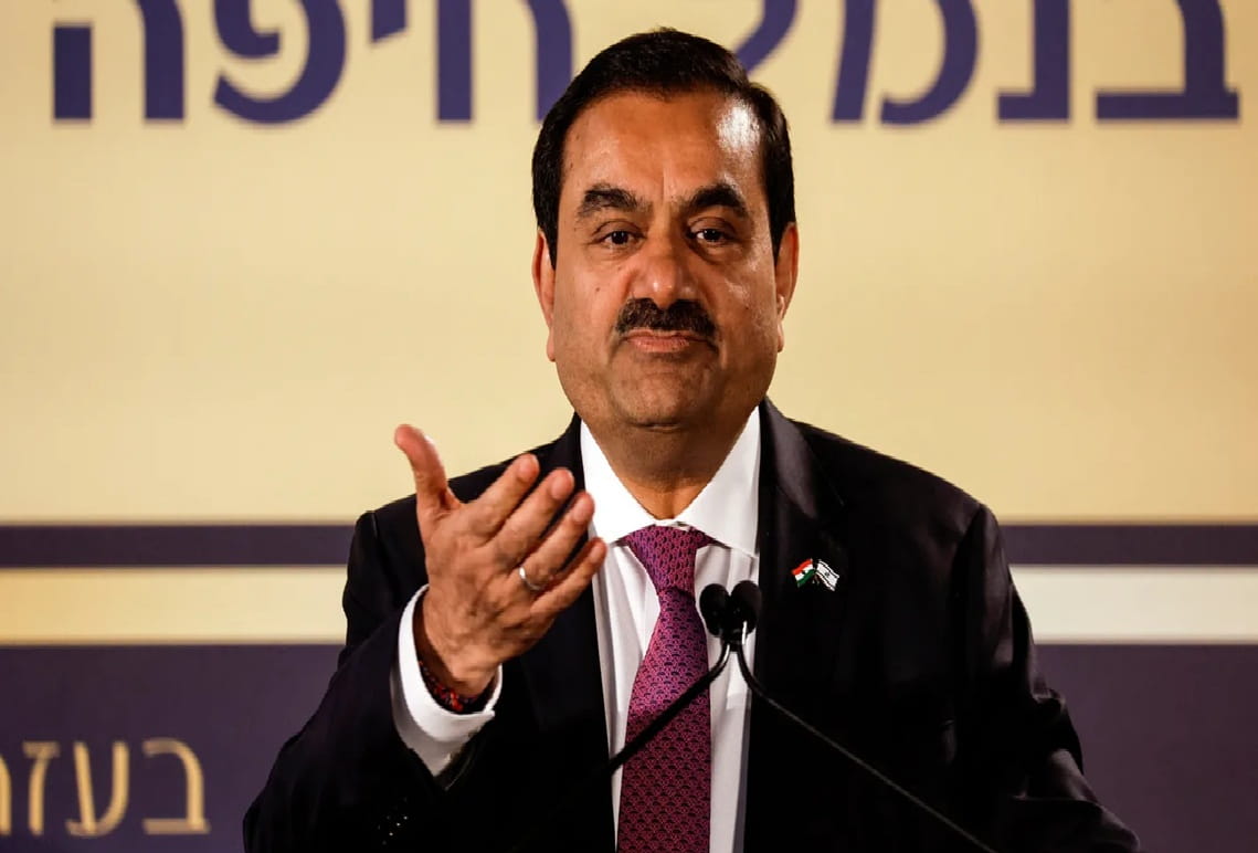 मुकेश अंबानी को पछाड़कर जल्दी ही फिर एशिया के नंबर एक आरोबारी बन सकते हैं गौतम अडाणी