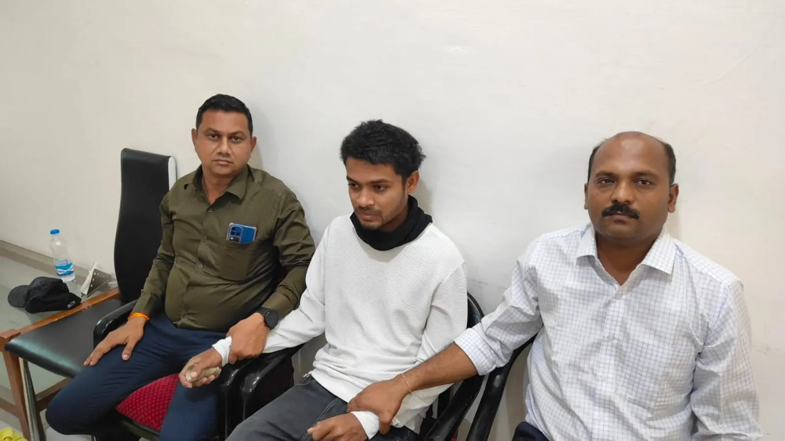 धार में खेती के लिए पट्टा मंजूर करवाने के बदले 10 हजार की रिश्वत लेते जल संसाधन विभाग का अमीन गिरफ्तार