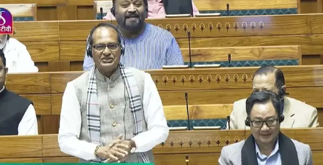मनरेगा की जगह नया बिल संसद में पेश, विपक्ष ने किया हंगामा