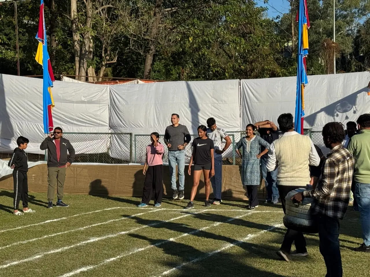 पहले दिन हुए रिले रेस, वॉलीबॉल, रेपिड चेस और बैडमिंटन के मुकाबले