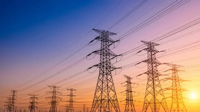 9 साल के 3,451 करोड़ घाटे की भरपाई बिजली दरें बढ़ाकर करने की तैयारी में कंपनियां