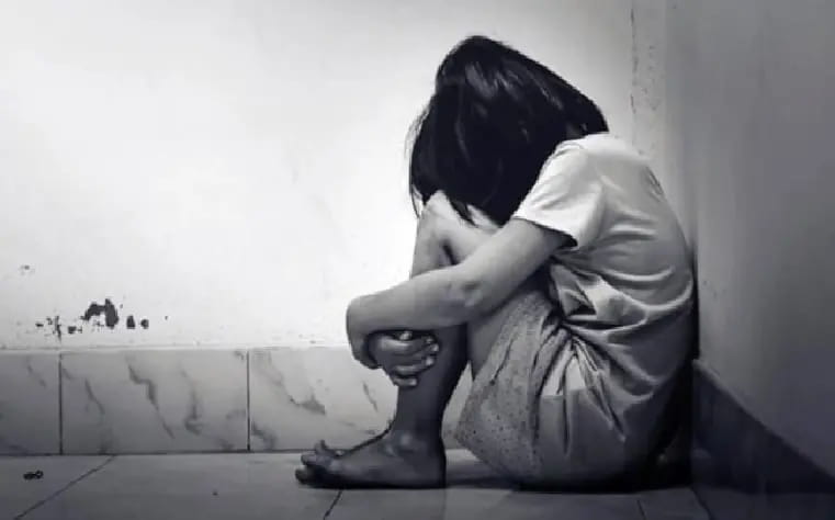 नाबालिग से सामूहिक दुष्कर्म कर वीडियो बनाया, 5 पर केस, 3 गिरफ्तार